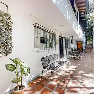 uva-hostel.colombiamedellinhotels.com/